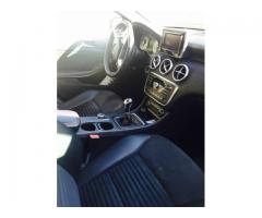 Extraordinario vehículo Mercedes Benz A200 en excelente estado