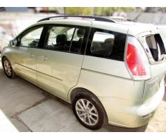 Mazda 5, AUT año 2008, chocado y funcionando