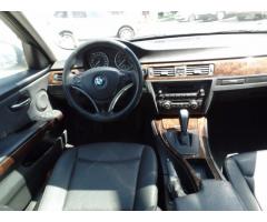 BMW 320IA 2.0 AT 2010