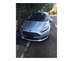 Ford fiesta casi nuevo