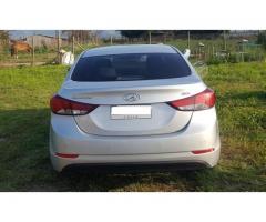 Hyundai Elantra Full llantas - Frenos ABS - 2015