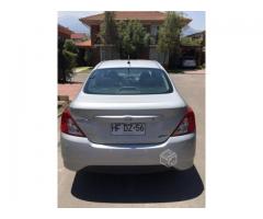 Nissan versa como nuevo...
