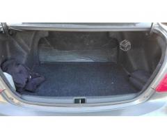 Toyota yaris sedan 2010