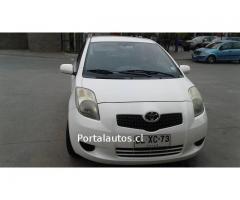 Toyota Yaris Sport blanco automático 2008