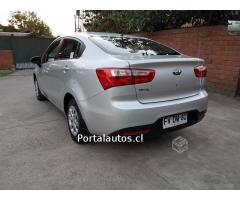 KIA RIO 4 año 2013 unico Dueño 65.000KM