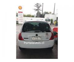 Renault Clio año año 2000