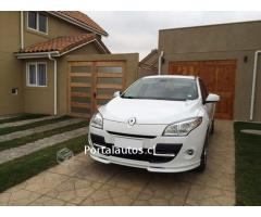 Renault Megane III, año 2011, con Kit deportivo. Conversable