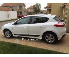Renault Megane III, año 2011, con Kit deportivo. Conversable