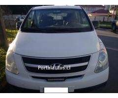 Minibus Hyundai NEW H-1 2010