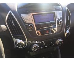 HYUNDAI TUCSON 2012