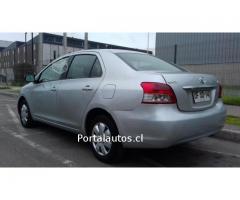 Toyota yaris xli año 2011
