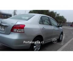 Toyota yaris xli año 2011