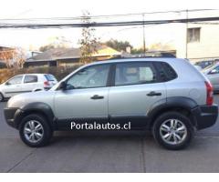 HYUNDAI TUCSON 2010 2.0 GL 2WD AC