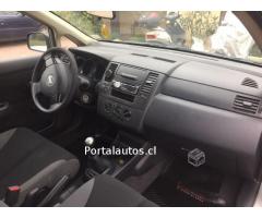Nissan tiida 2011