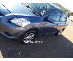 Toyota yaris 2011