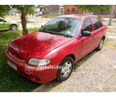 Hyundai Accent año 1999