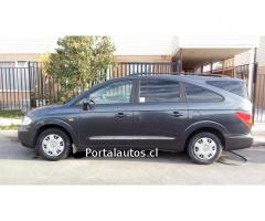 Ssangyong Stavic 2012