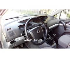 Ssangyong Stavic 2012