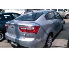 Credito Kia Rio 4 2012