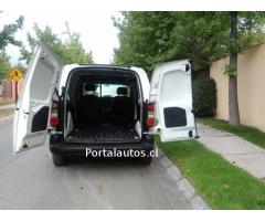 Neumáticos nuevos, sensor de retroceso