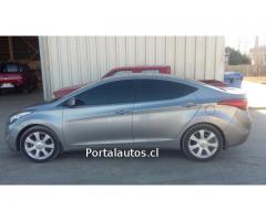 Vendo hyundai elantra año 2013