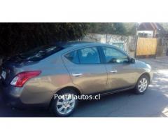 Vendo Nissan versa  2013 1.6