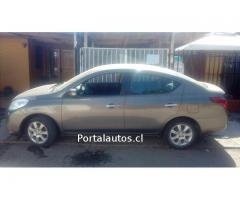 Vendo Nissan versa  2013 1.6