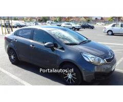 vendo Kia Rio 4 2014