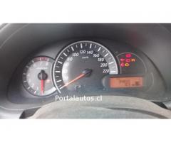 Nissan march impecable