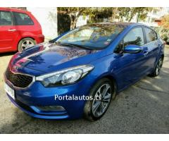 FLAMANTE! KIA CERATO SX AC ABS MEC 1.6 FULL 2015