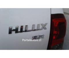 Camioneta toyota Hilux 2018,excelente estado.