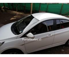 VENDO AUTO HYUNDAI ACCENT 2013