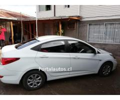 VENDO AUTO HYUNDAI ACCENT 2013