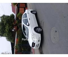 Automóvil muy buen estado