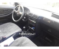 Vendo Nissan V16, año 2006, todos sus papeles al día
