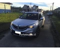 Se vende Suv con prenda