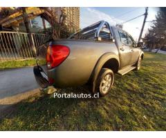 Mitsubishi l200 2013 Diésel 4x2 Mecanica AC