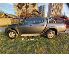 Mitsubishi l200 2013 Diésel 4x2 Mecanica AC
