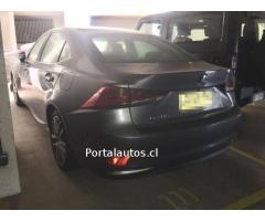 Impecable Lexus IS 300h 2019
