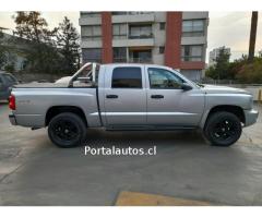 Dodge Dakota 2011